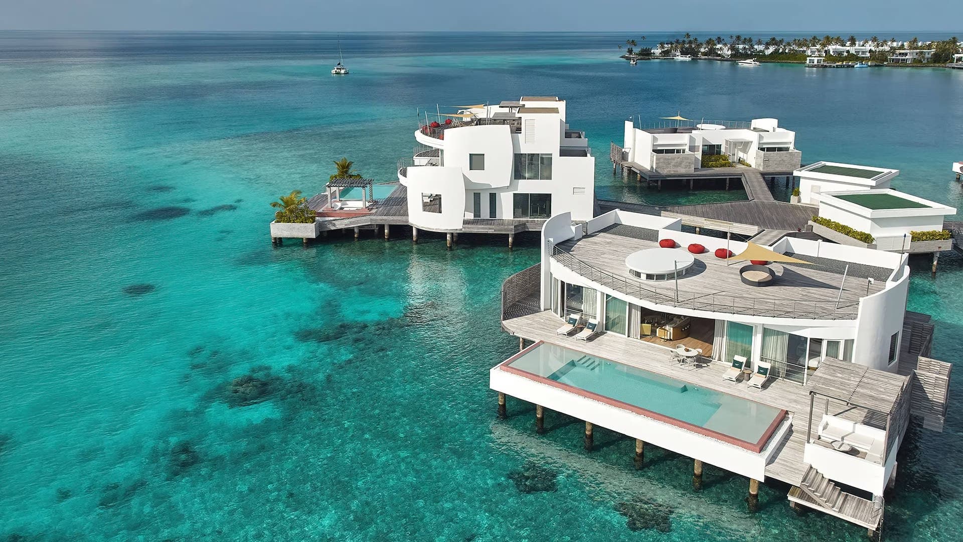 Two-Bedroom Water Residence With Pool 