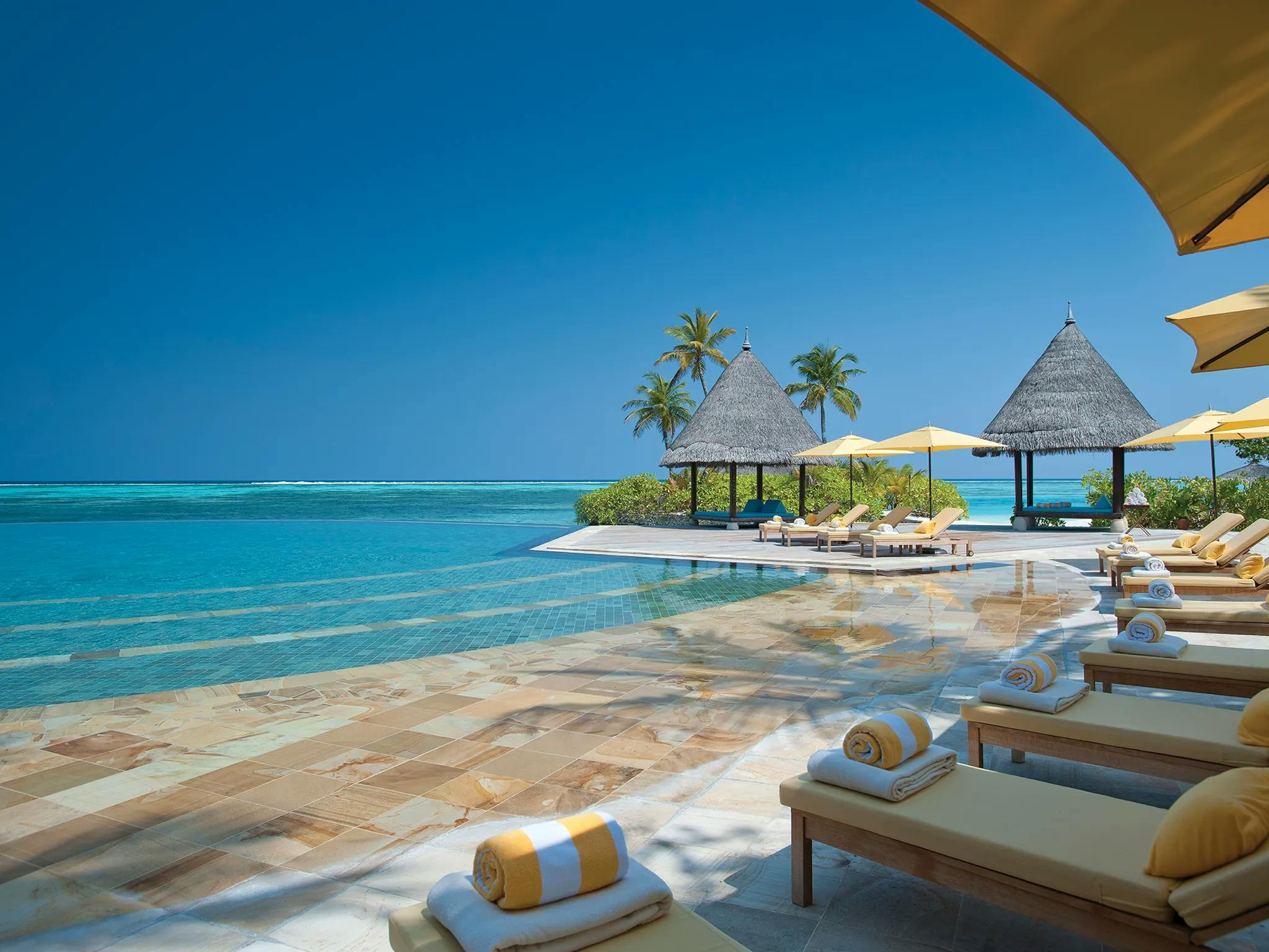 Maldives Luxury Holiday Resorts