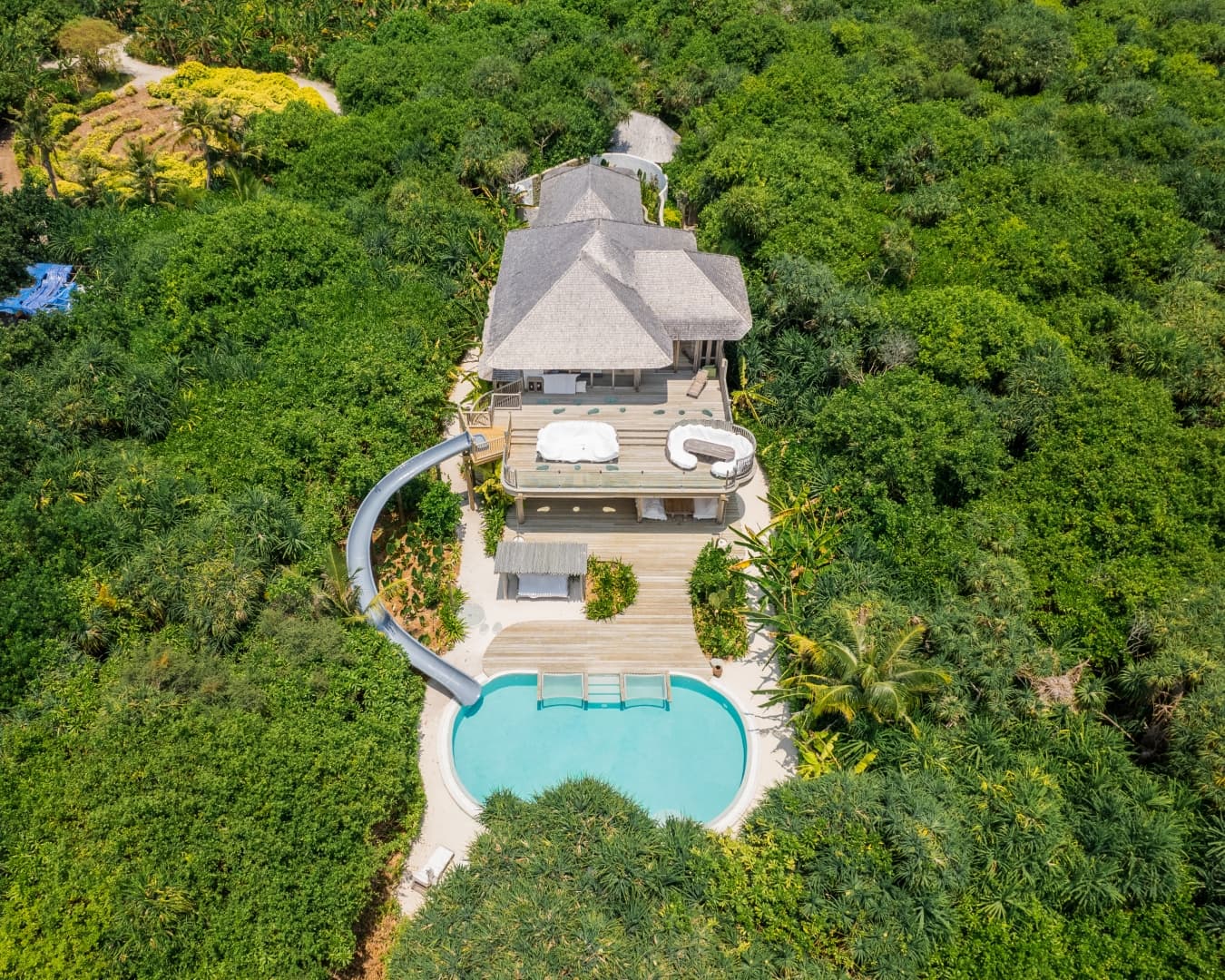 Two Bedroom Island Retreat With Slide
