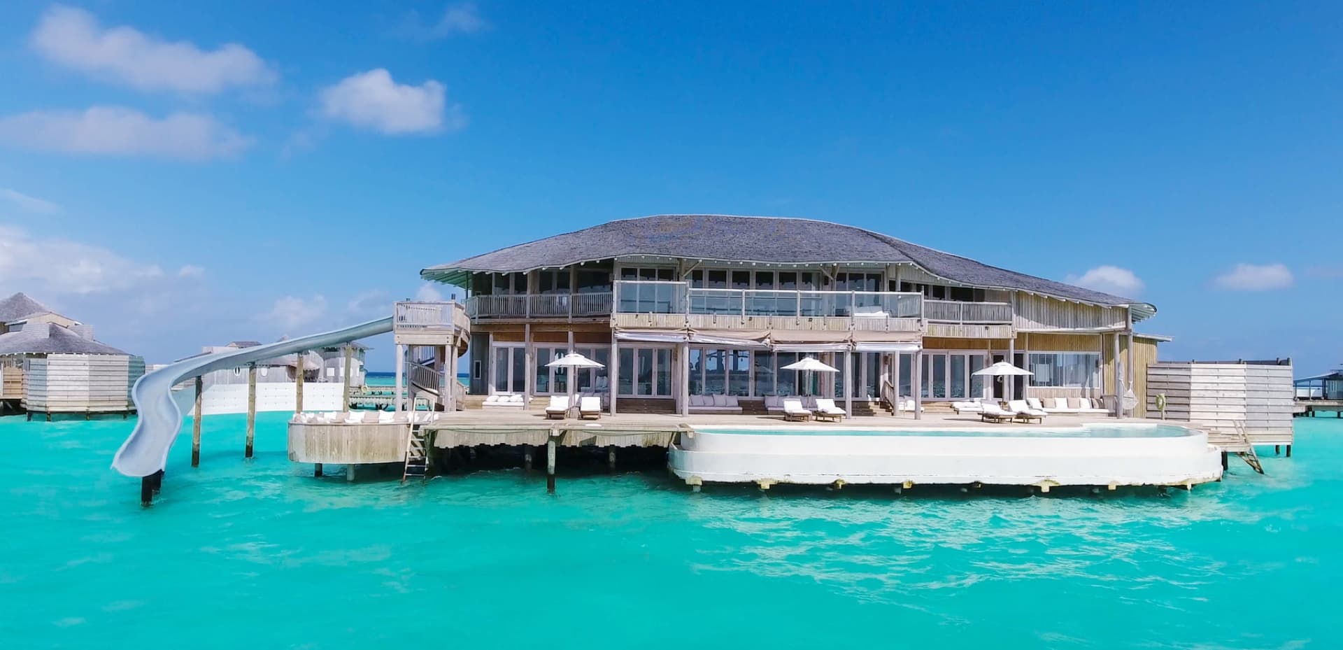 Four Bedroom Water Retreat With Slide