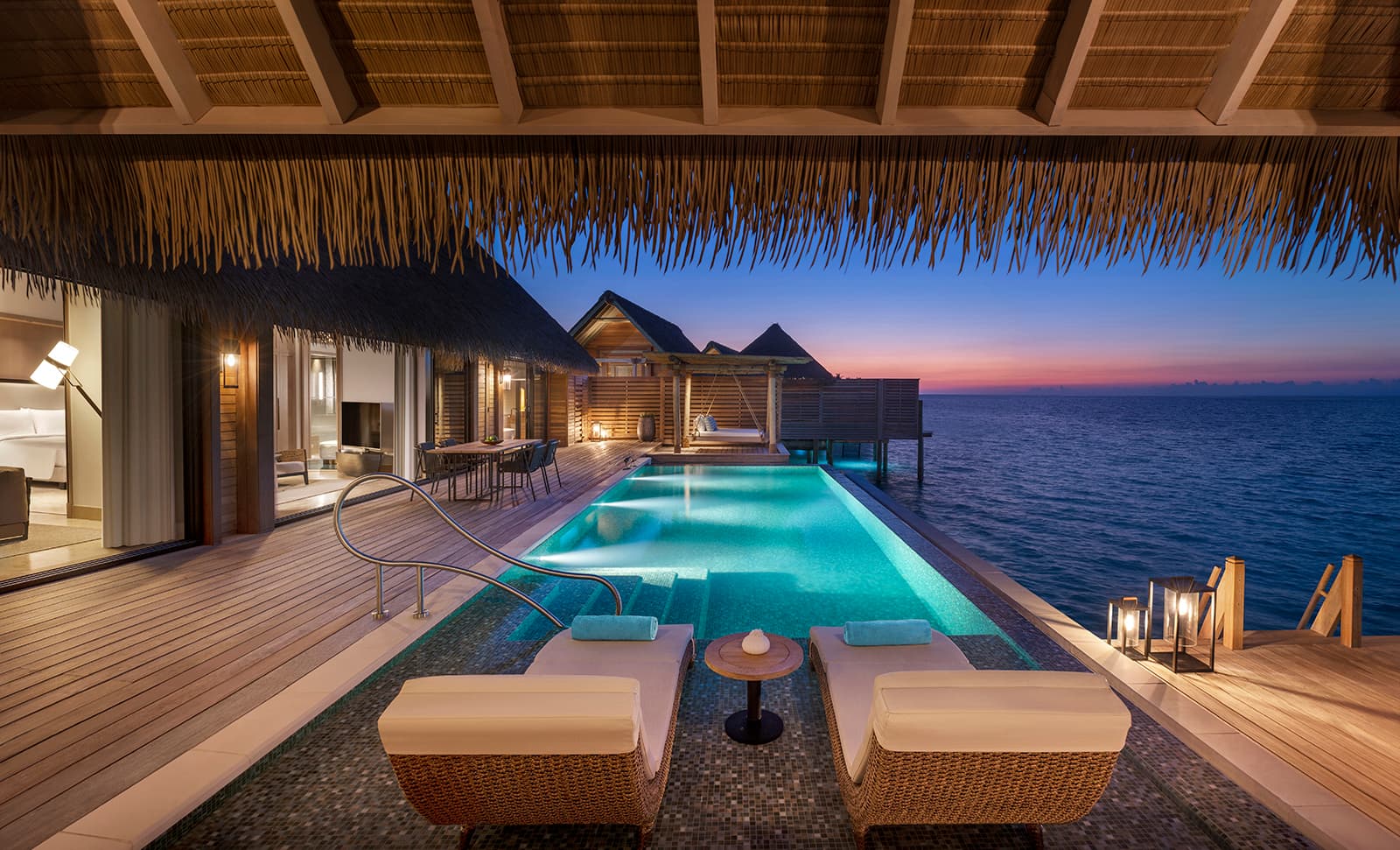 Two Queen Bedded Grand Reef Villa with Pool