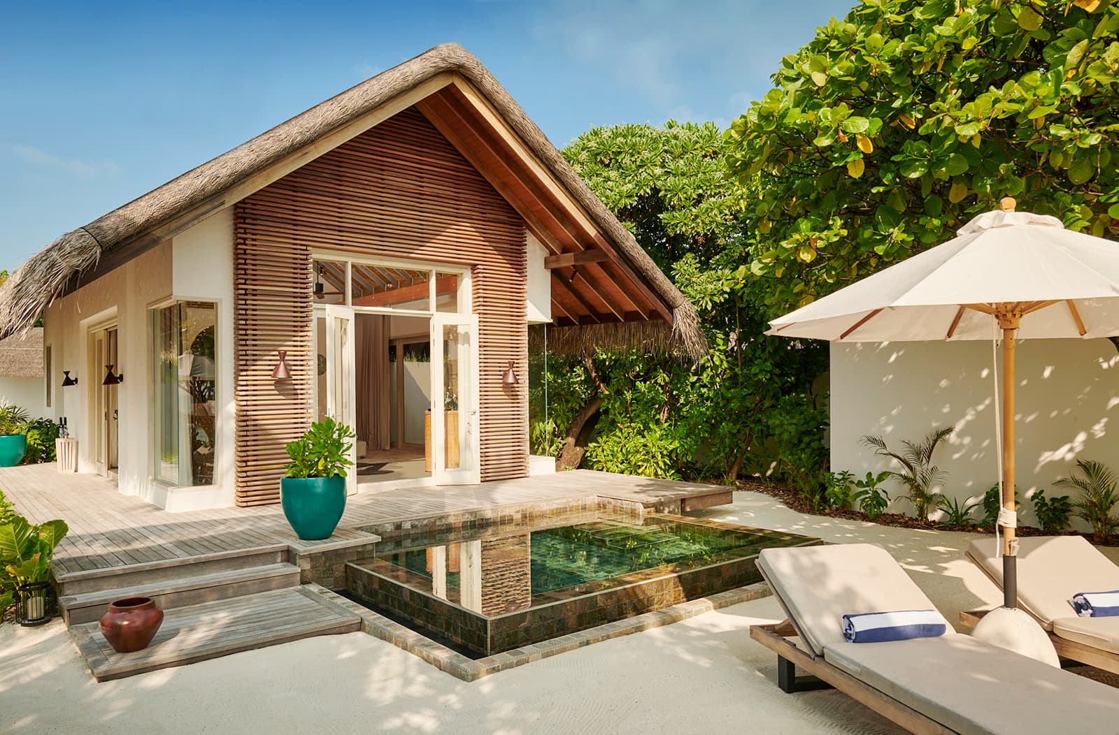 Beach Sunset Villa With Private Pool