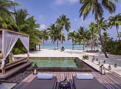 Grand Beach Villa With Pool