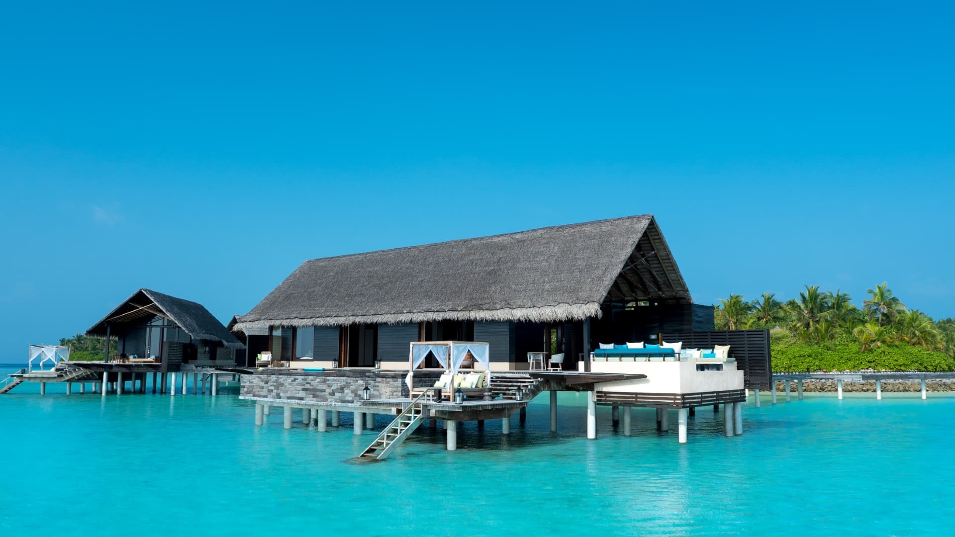 Grand Water Villa With Pool